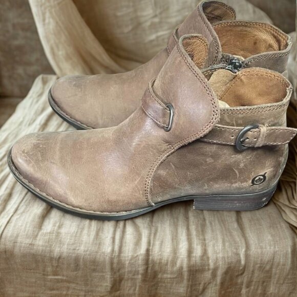 Born Shoes - Born Distressed Brown Leather Ankle Boots Size 8.5 / 40 M Boho Moto Western